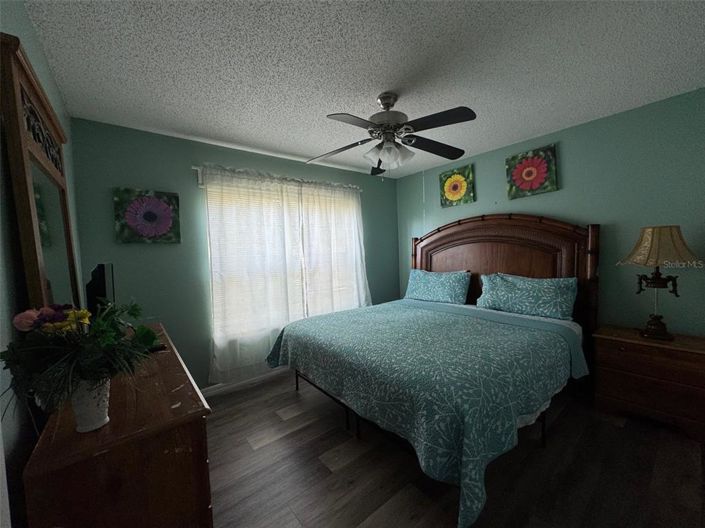 Image No.19-8 Bed Property for sale