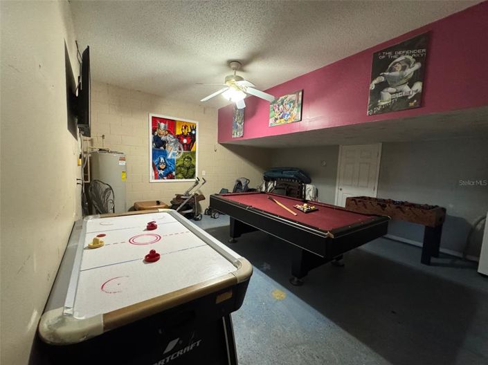 Image No.24-8 Bed Property for sale