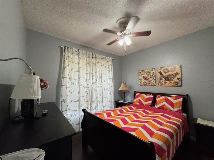 Image No.8-8 Bed Property for sale