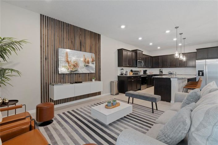 Image No.11-10 Bed Property for sale