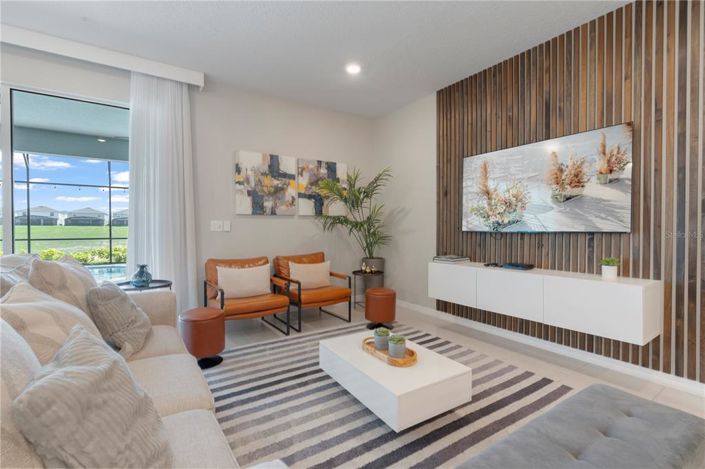 Image No.13-10 Bed Property for sale