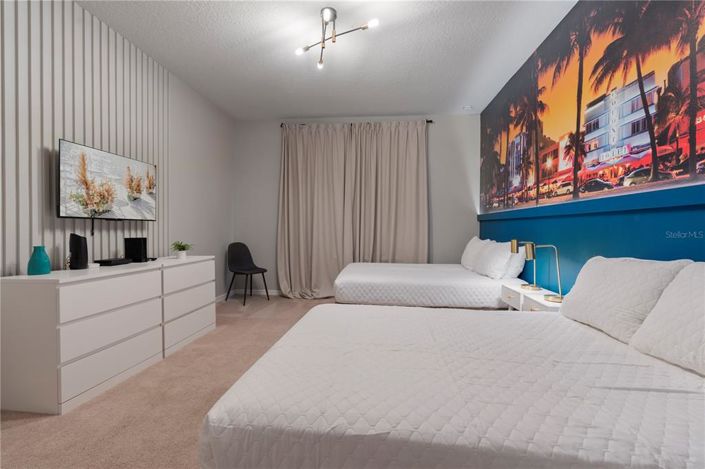 Image No.37-10 Bed Property for sale