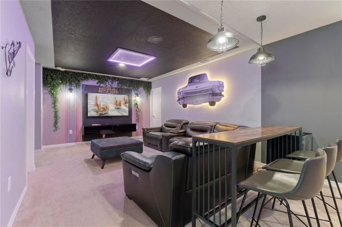 Image No.38-10 Bed Property for sale