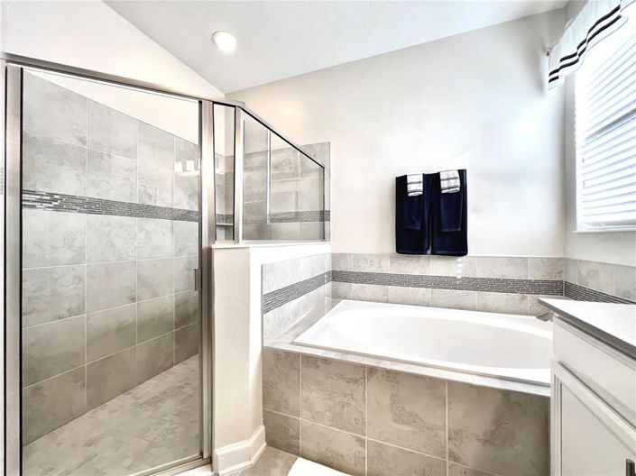 Image No.27-4 Bed Property for sale