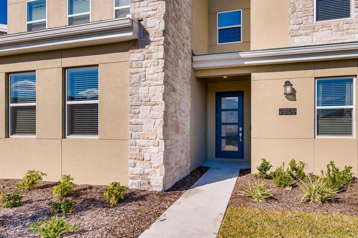 Image No.2-6 Bed Property for sale