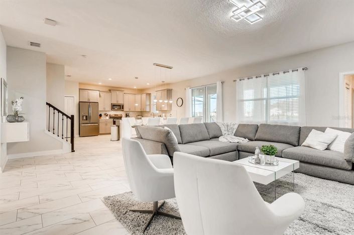 Image No.6-6 Bed Property for sale