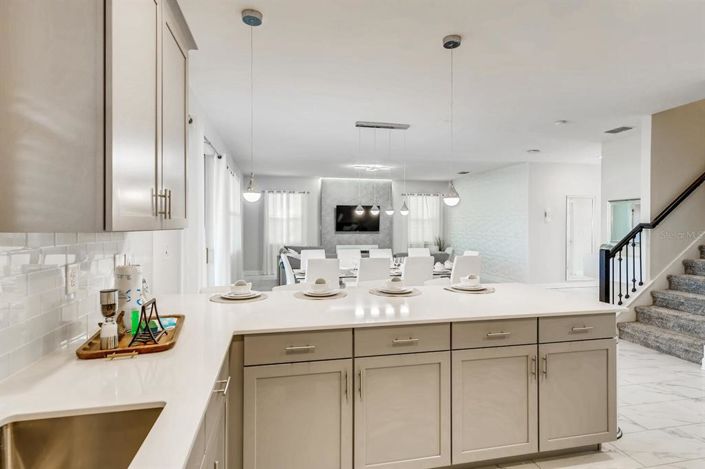 Image No.9-6 Bed Property for sale