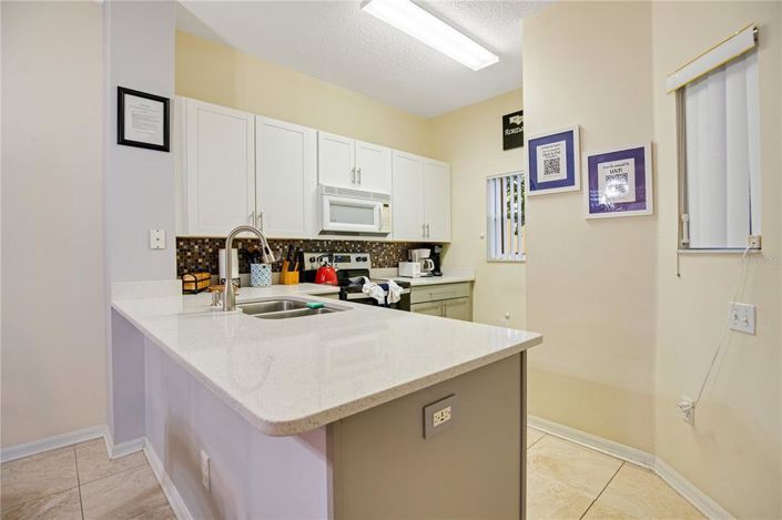 Image No.11-3 Bed Townhouse for sale