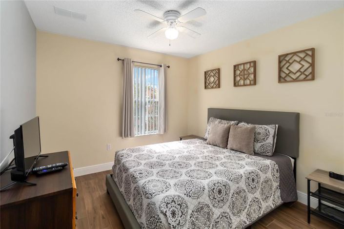 Image No.16-3 Bed Townhouse for sale