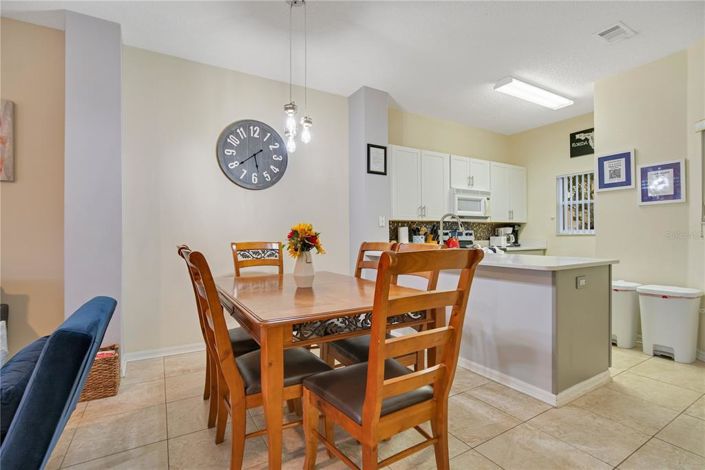 Image No.8-3 Bed Townhouse for sale