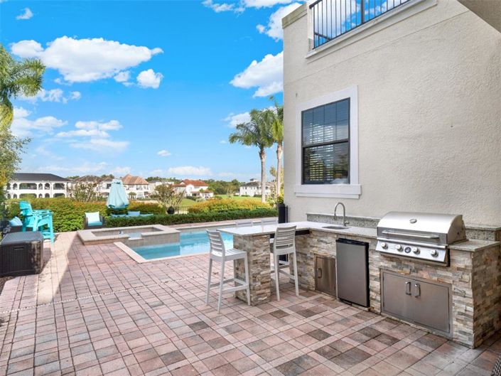 Image No.13-6 Bed Property for sale