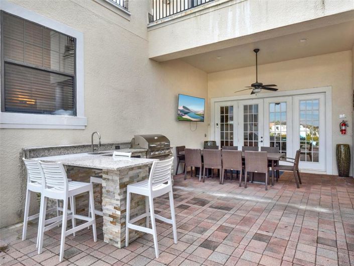 Image No.14-6 Bed Property for sale