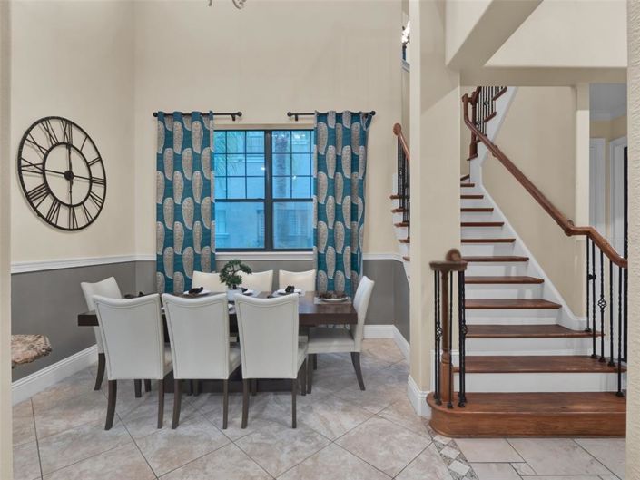 Image No.20-6 Bed Property for sale