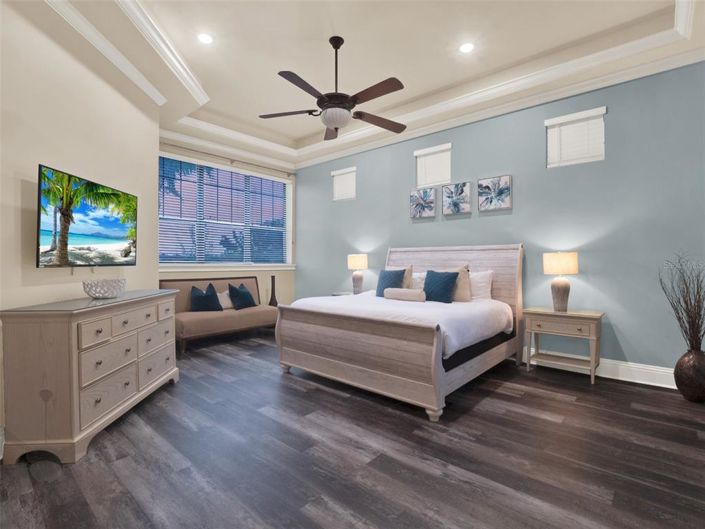 Image No.31-6 Bed Property for sale