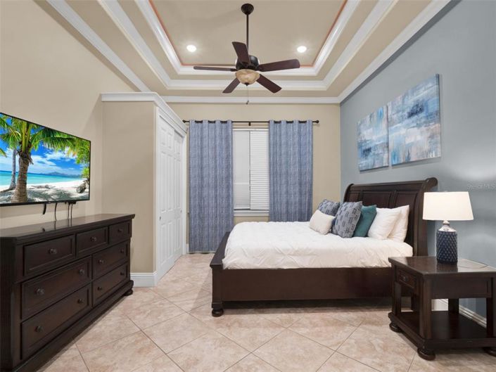 Image No.34-6 Bed Property for sale