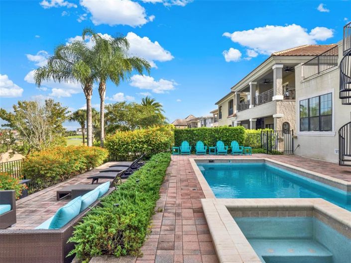 Image No.9-6 Bed Property for sale