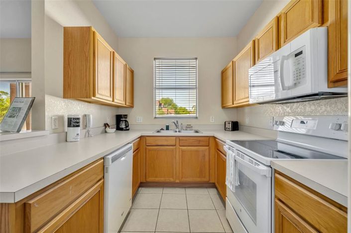 Image No.10-4 Bed Townhouse for sale