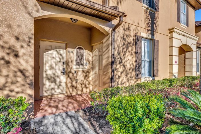 Image No.2-4 Bed Townhouse for sale