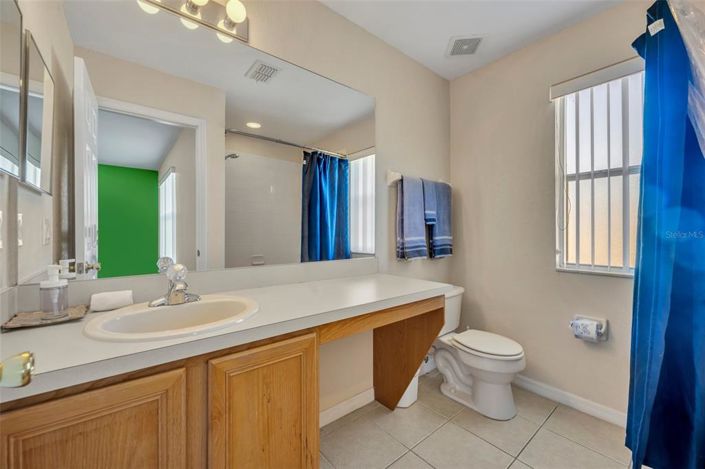 Image No.20-4 Bed Townhouse for sale