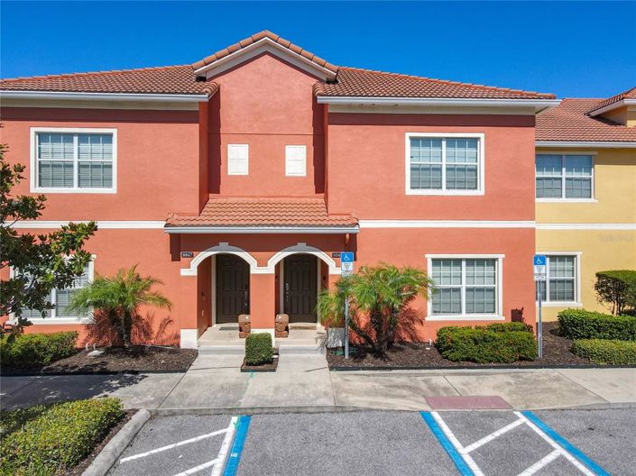 Image No.1-4 Bed Townhouse for sale