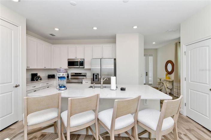 Image No.3-4 Bed Townhouse for sale