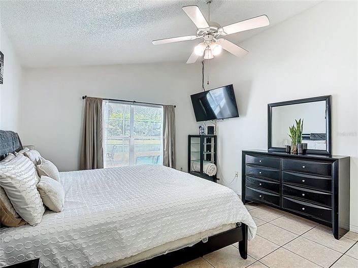 Image No.17-3 Bed Property for sale