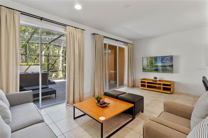 Image No.12-2 Bed Townhouse for sale