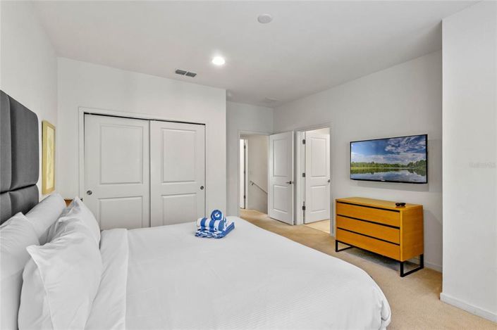 Image No.18-2 Bed Townhouse for sale