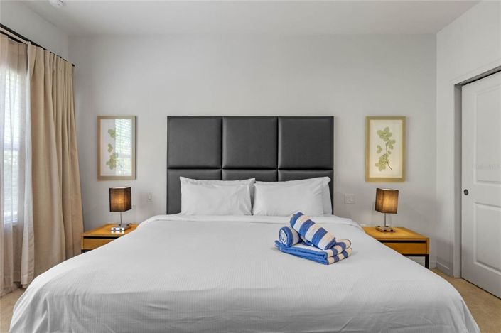 Image No.19-2 Bed Townhouse for sale