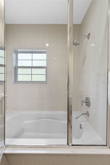 Image No.23-2 Bed Townhouse for sale