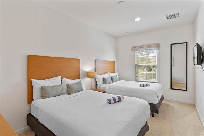 Image No.25-2 Bed Townhouse for sale