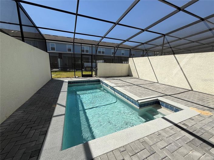 Image No.11-5 Bed Townhouse for sale