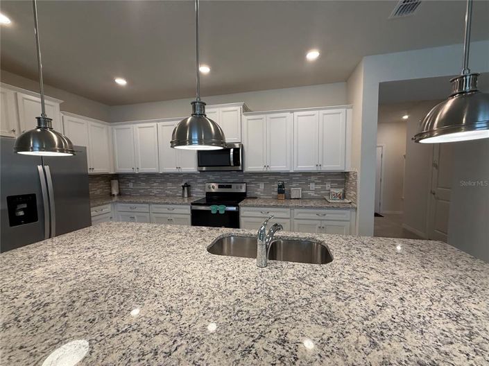 Image No.5-5 Bed Townhouse for sale