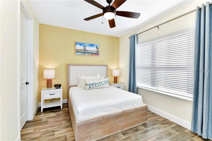 Image No.10-3 Bed Townhouse for sale