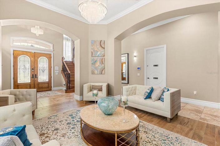 Image No.7-5 Bed Property for sale