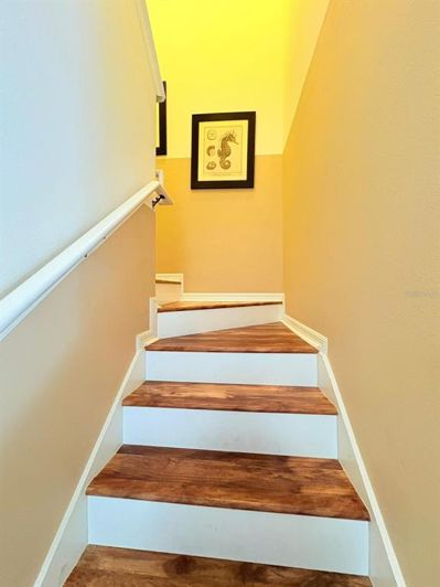 Image No.19-4 Bed Townhouse for sale