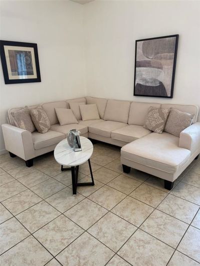 Image No.3-4 Bed Townhouse for sale