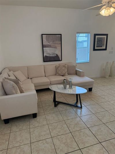 Image No.4-4 Bed Townhouse for sale