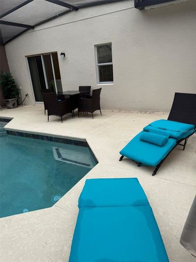 Image No.40-4 Bed Townhouse for sale