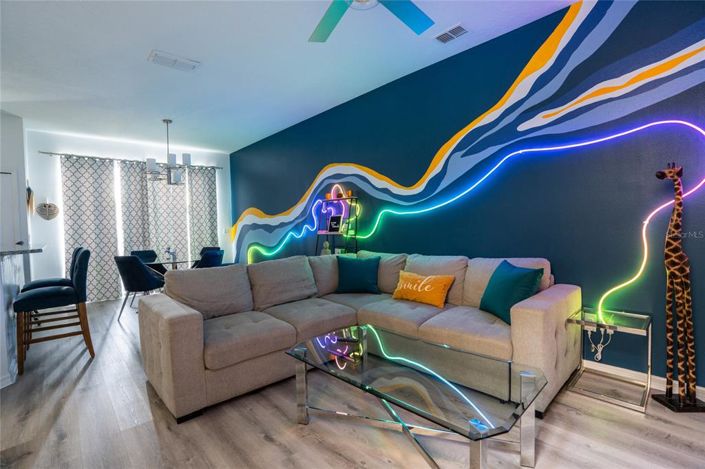 Image No.14-4 Bed Townhouse for sale