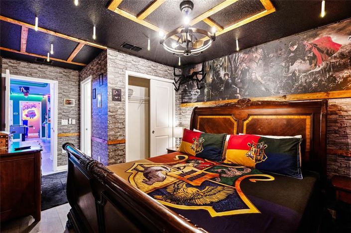 Image No.14-5 Bed Townhouse for sale