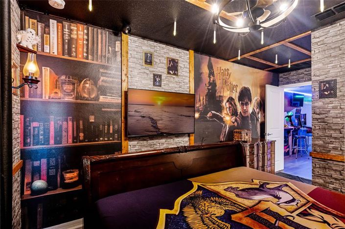 Image No.15-5 Bed Townhouse for sale