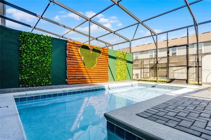 Image No.24-5 Bed Townhouse for sale