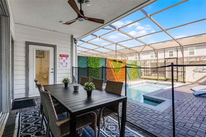 Image No.44-5 Bed Townhouse for sale