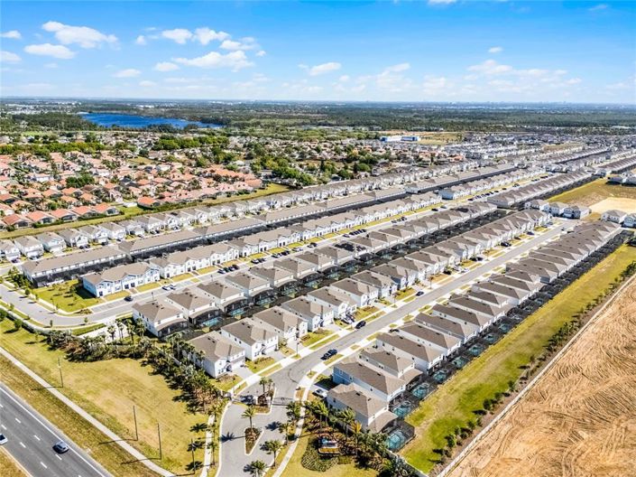 Image No.51-5 Bed Townhouse for sale