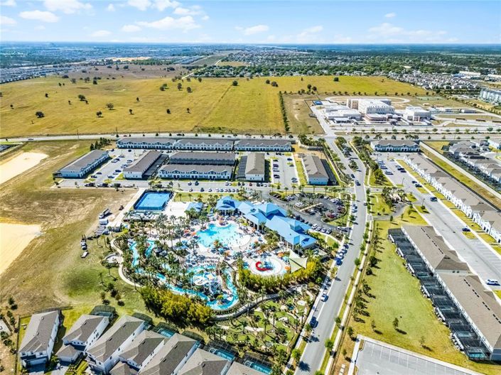 Image No.55-5 Bed Townhouse for sale