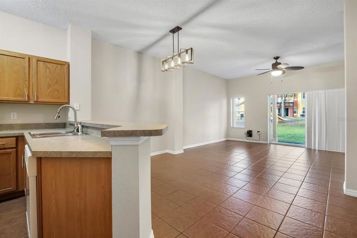 Image No.5-3 Bed Townhouse for sale