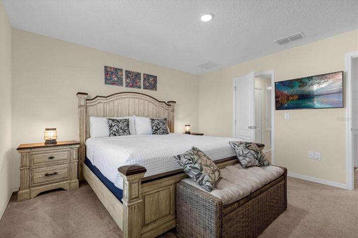 Image No.13-3 Bed Townhouse for sale