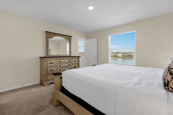 Image No.14-3 Bed Townhouse for sale