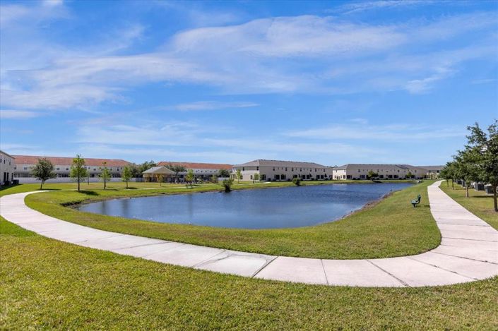 Image No.19-3 Bed Townhouse for sale